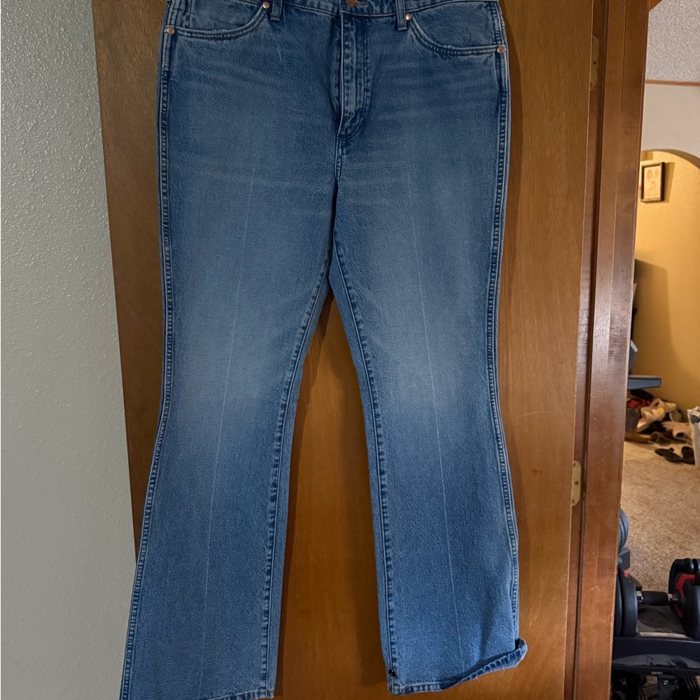 Wrangler Women's Flare Jeans in Blue 33x34